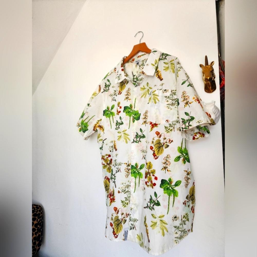 LNG Clothing Hawaiian Theme shirt